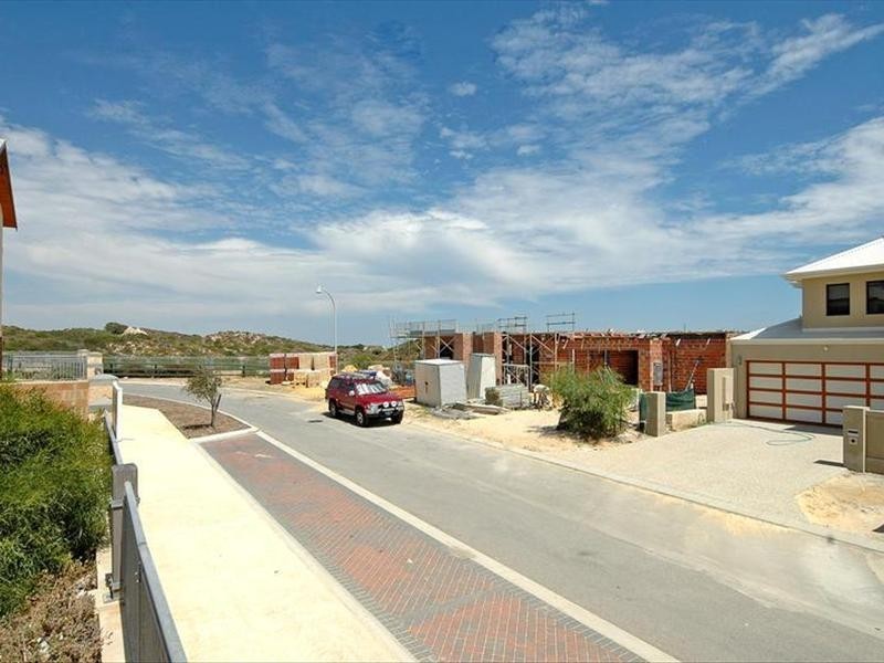 15 Glensanda Way, Mindarie WA 6030