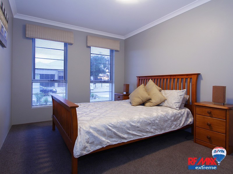 43 La Bianca Vista, Carramar WA 6031