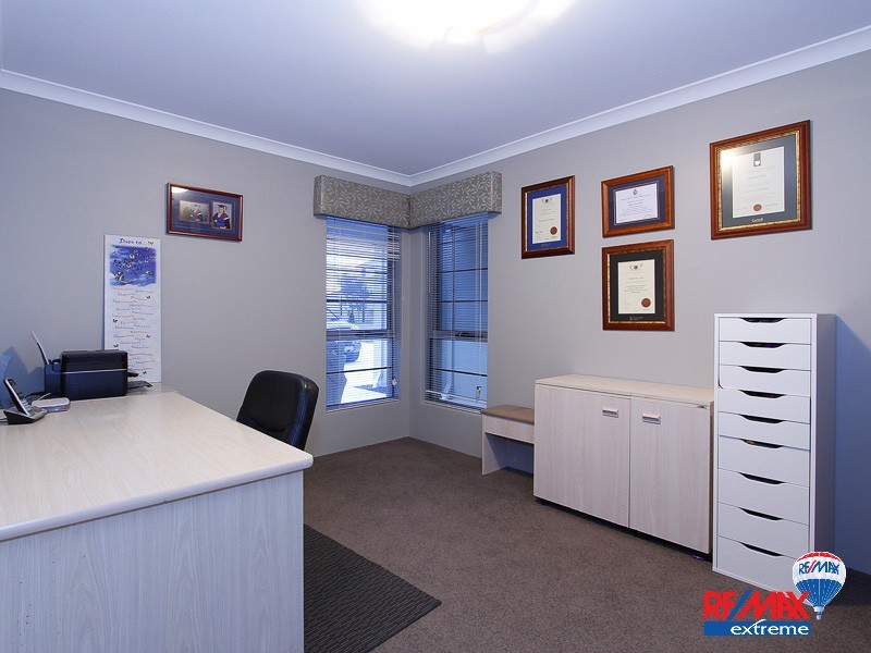 43 La Bianca Vista, Carramar WA 6031