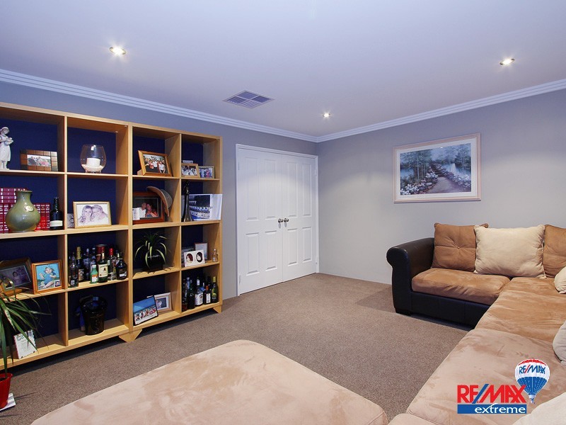 43 La Bianca Vista, Carramar WA 6031