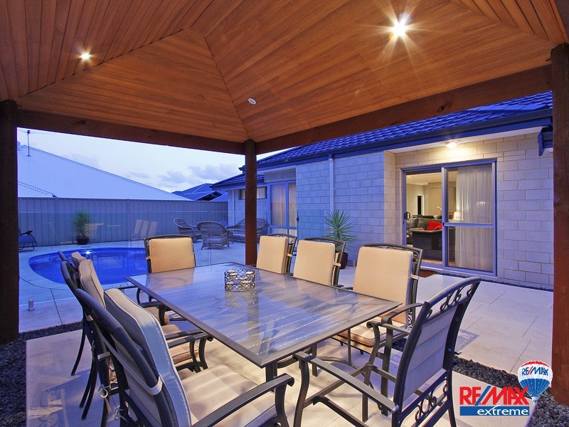 43 La Bianca Vista, Carramar WA 6031