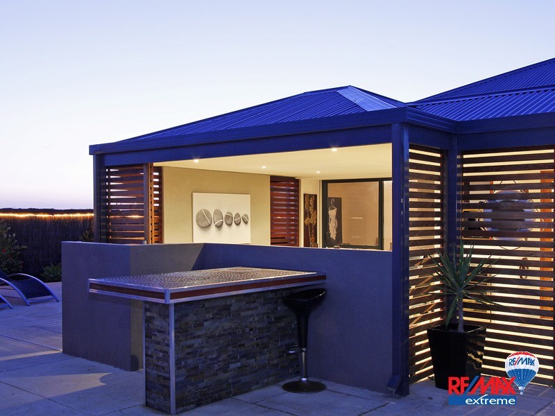 18 Crown Point Crescent, Butler WA 6036