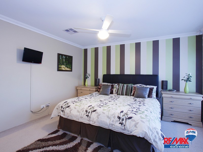 18 Crown Point Crescent, Butler WA 6036