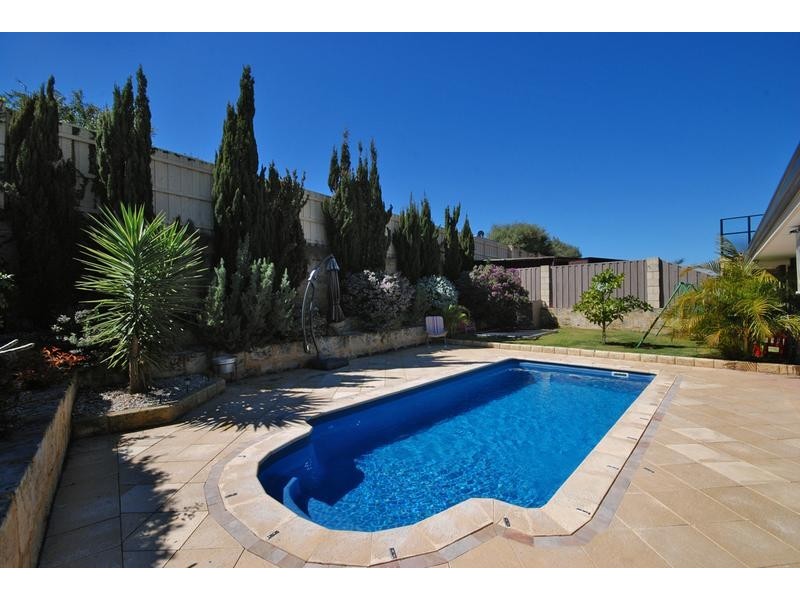 70 Cristobal Crescent, Mindarie WA 6030