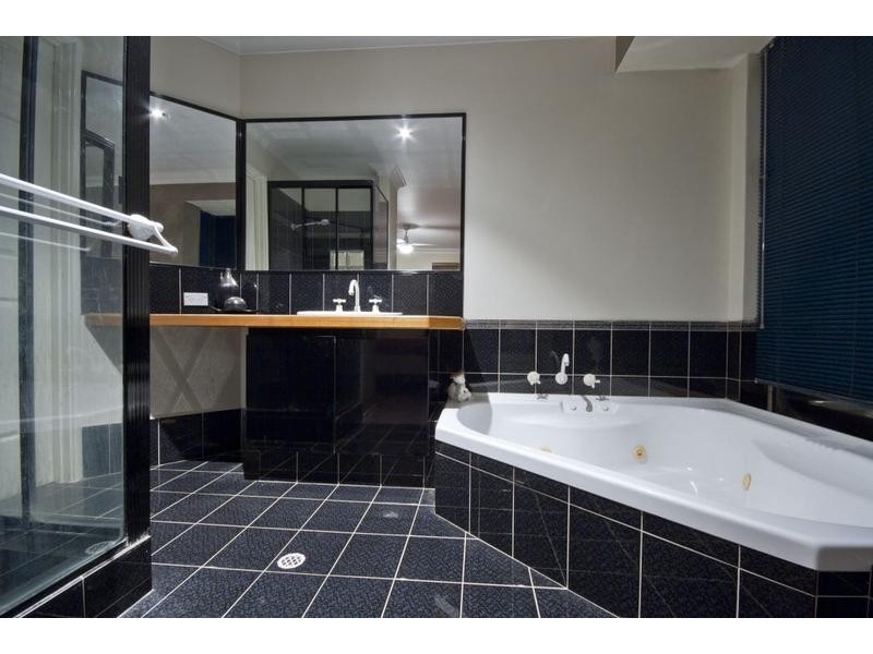 4 Redfern Close, Hillarys WA 6025