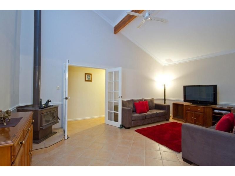 4 Redfern Close, Hillarys WA 6025