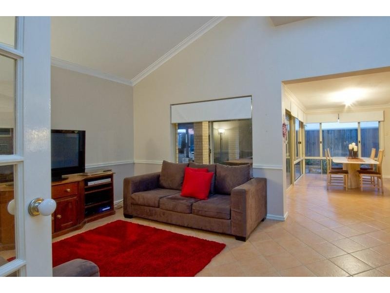 4 Redfern Close, Hillarys WA 6025