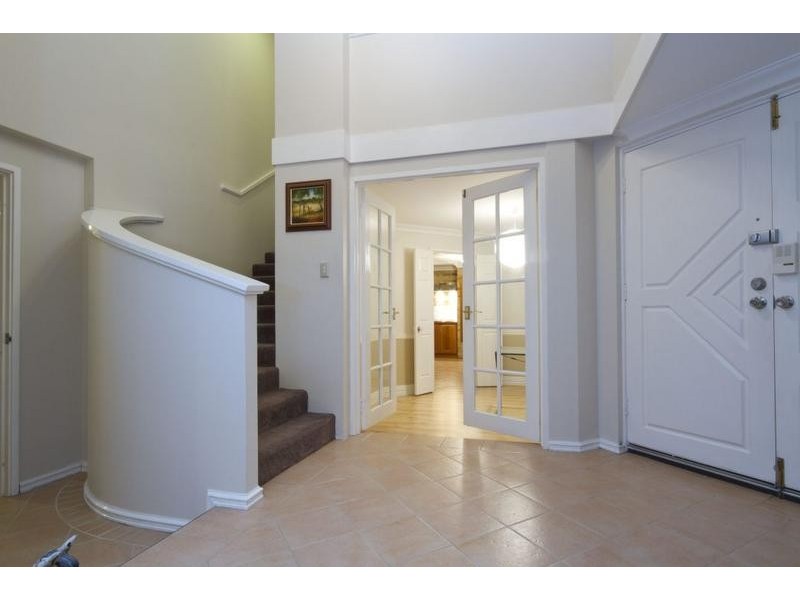 4 Redfern Close, Hillarys WA 6025