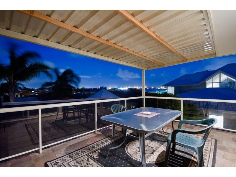 4 Redfern Close, Hillarys WA 6025