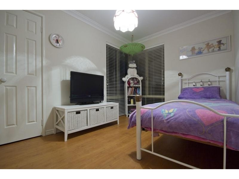 4 Redfern Close, Hillarys WA 6025