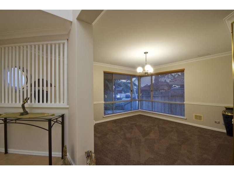 4 Redfern Close, Hillarys WA 6025