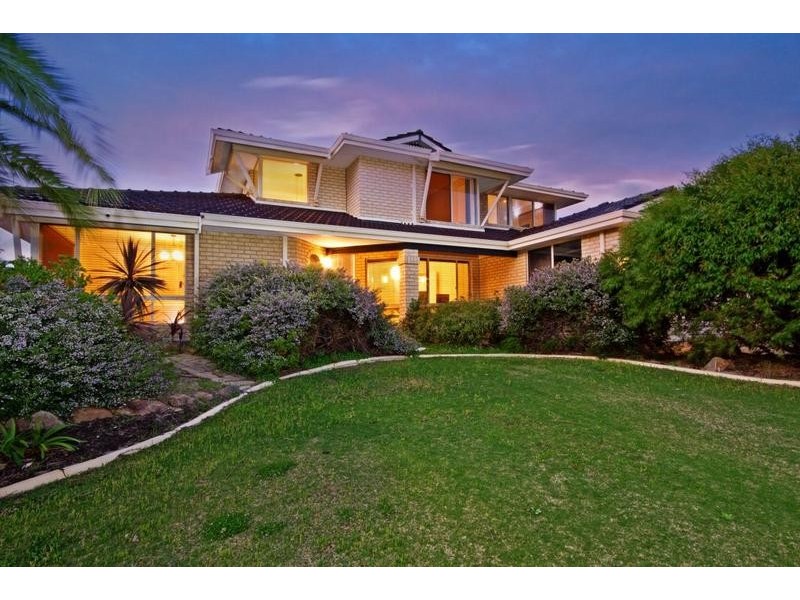 4 Redfern Close, Hillarys WA 6025