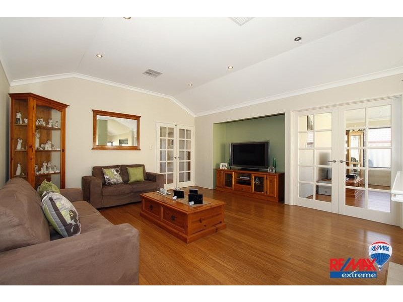 8 Banbury Way, Butler WA 6036