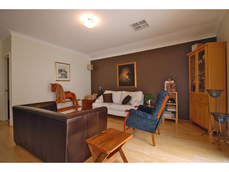 9 Admiralty Road, Jindalee WA 6036