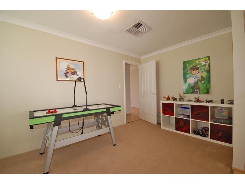 9 Admiralty Road, Jindalee WA 6036