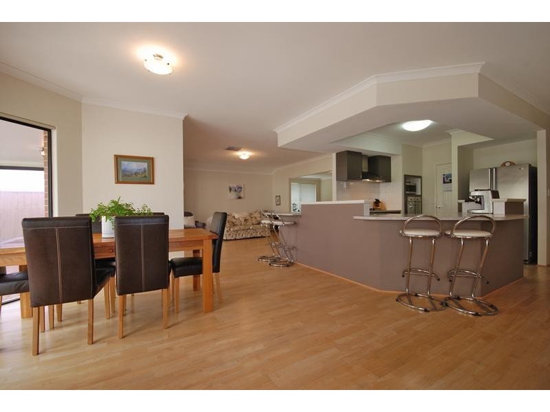 9 Admiralty Road, Jindalee WA 6036