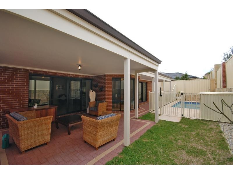 9 Admiralty Road, Jindalee WA 6036