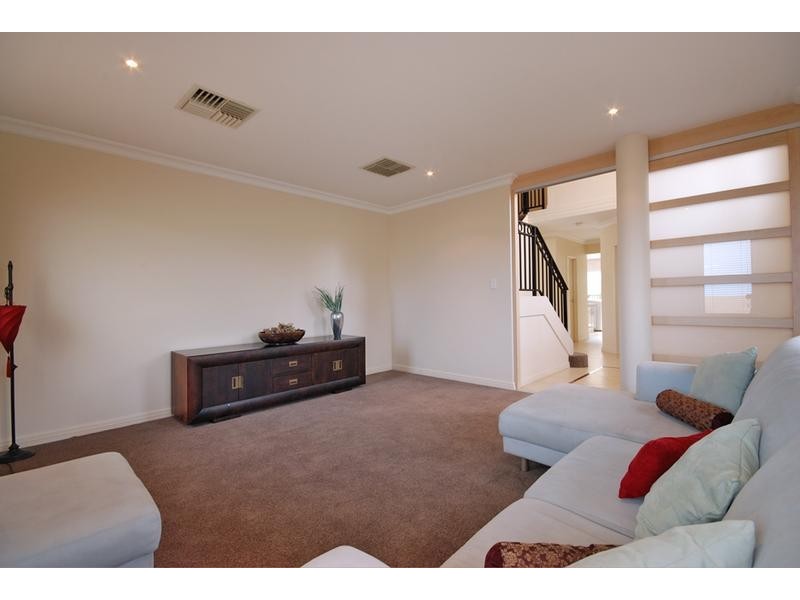 1 Birkenhead Ridge, Mindarie WA 6030