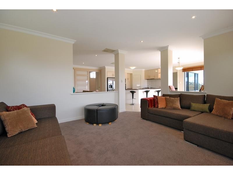 1 Birkenhead Ridge, Mindarie WA 6030