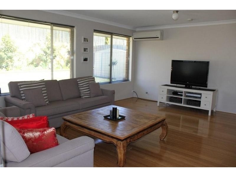 10 Sykes Cove, Clarkson WA 6030