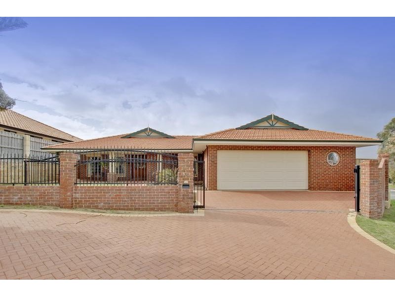 100 Rothesay Heights, Mindarie WA 6030