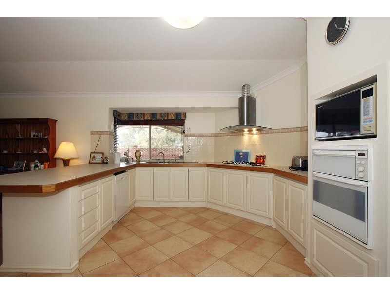 100 Rothesay Heights, Mindarie WA 6030