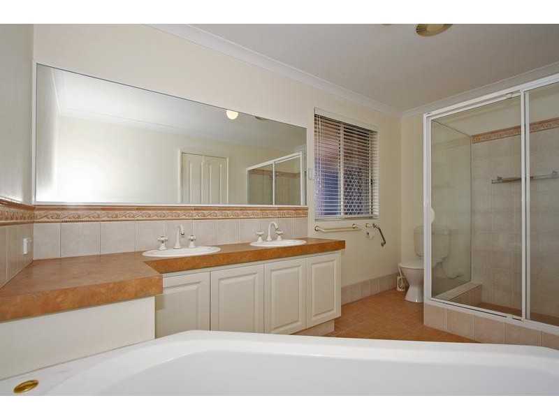 100 Rothesay Heights, Mindarie WA 6030