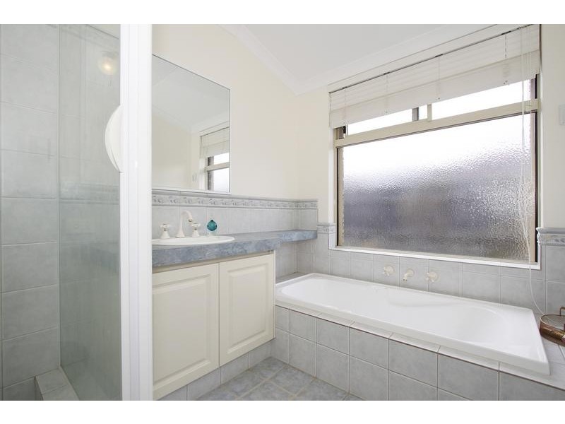 100 Rothesay Heights, Mindarie WA 6030