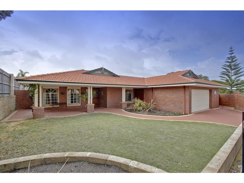 100 Rothesay Heights, Mindarie WA 6030