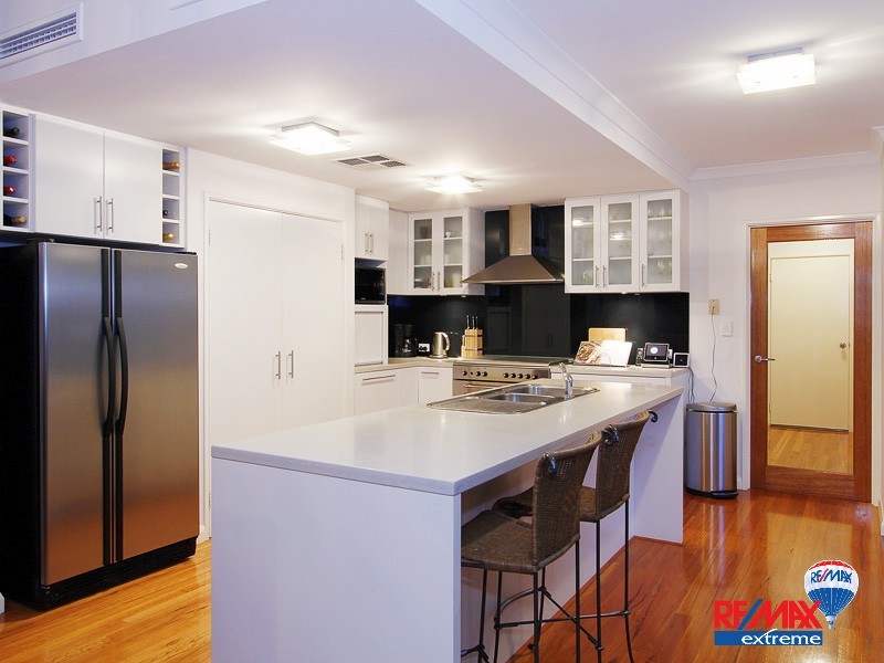 18 O’Mara Boulevard, Iluka WA 6028