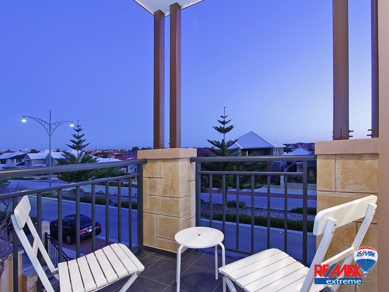 18 O’Mara Boulevard, Iluka WA 6028