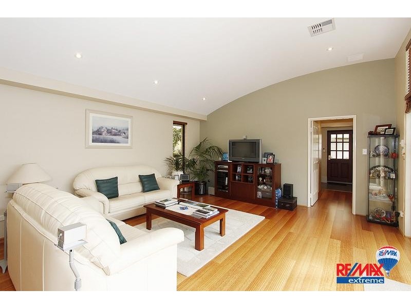 11 Hereford Bend, Butler WA 6036