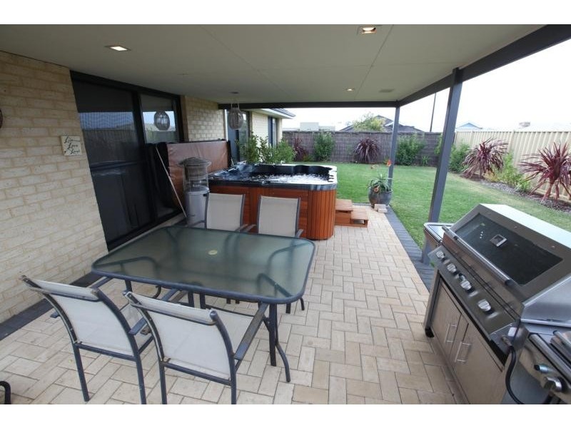 22 Swinford, Butler WA 6036