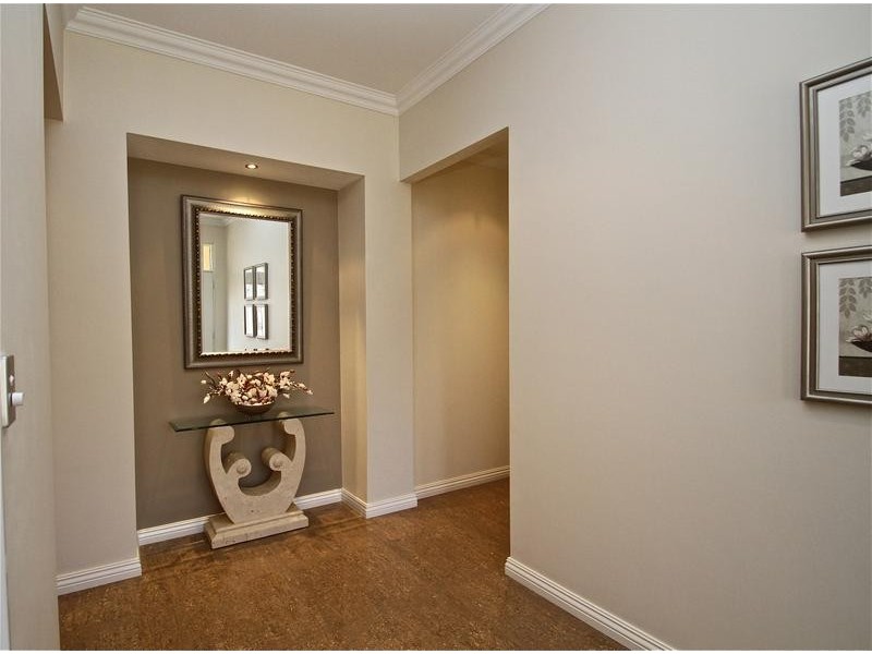 8 Perissa Rd, Iluka WA 6028