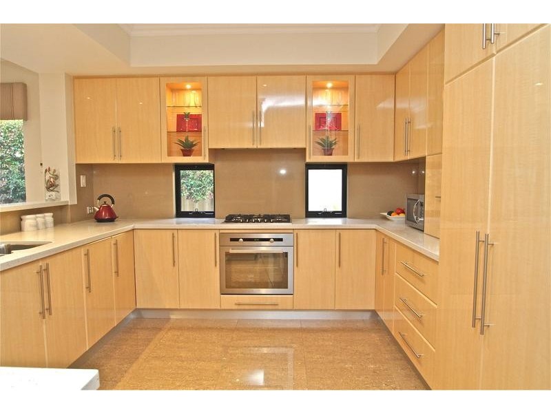 8 Perissa Rd, Iluka WA 6028