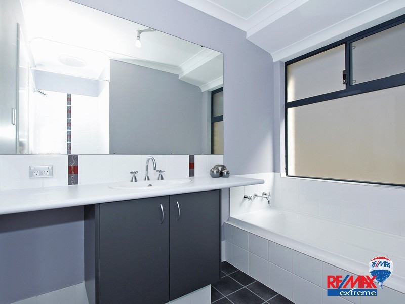 2 Bollach Green, Butler WA 6036