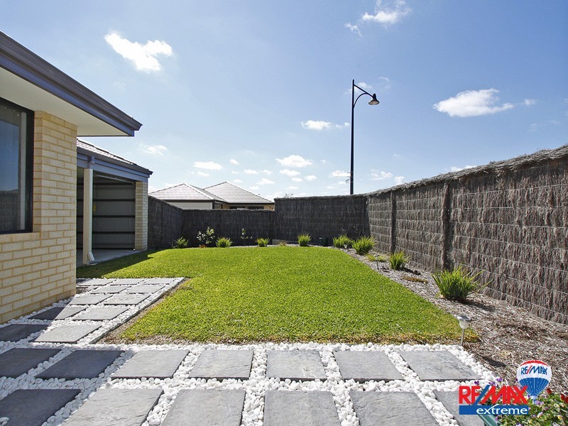 2 Bollach Green, Butler WA 6036