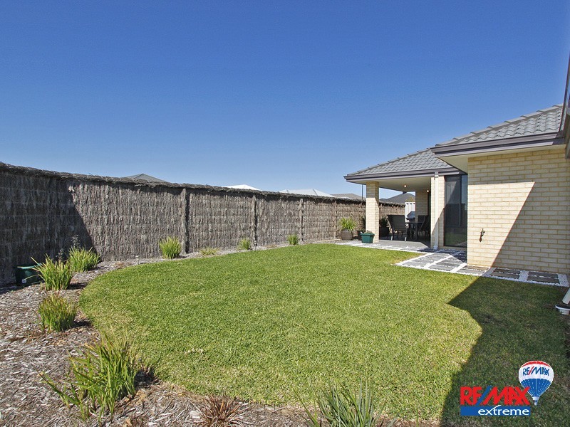 2 Bollach Green, Butler WA 6036