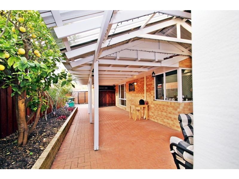 16 Shoalwater Parkway, Iluka WA 6028