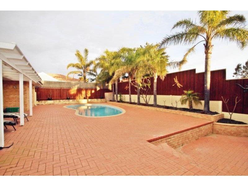 16 Shoalwater Parkway, Iluka WA 6028