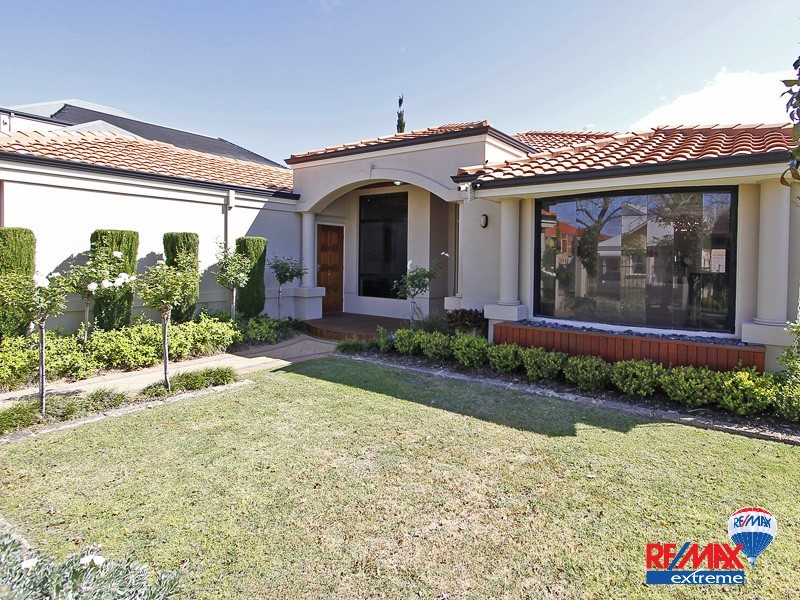 35 Quincy Loop, Iluka WA 6028