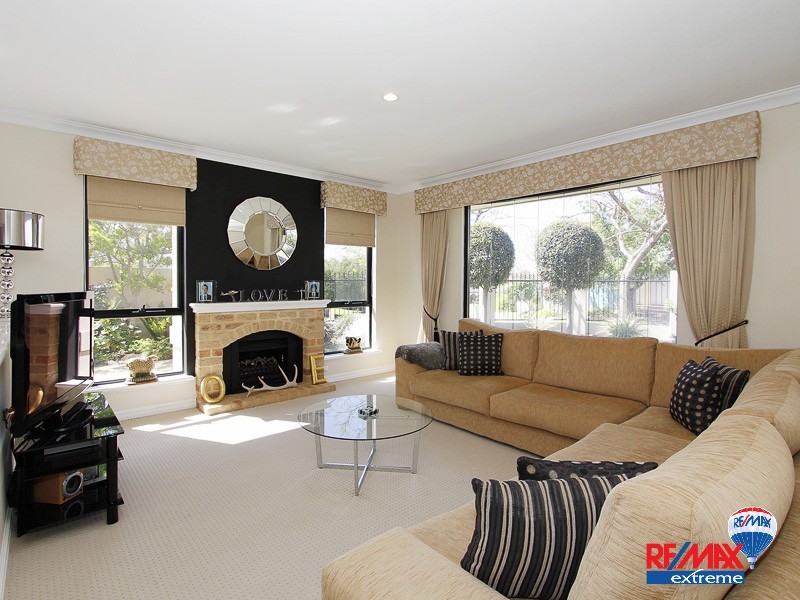 35 Quincy Loop, Iluka WA 6028