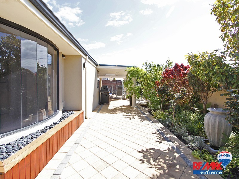 35 Quincy Loop, Iluka WA 6028
