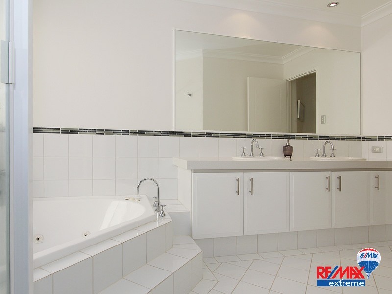 35 Quincy Loop, Iluka WA 6028