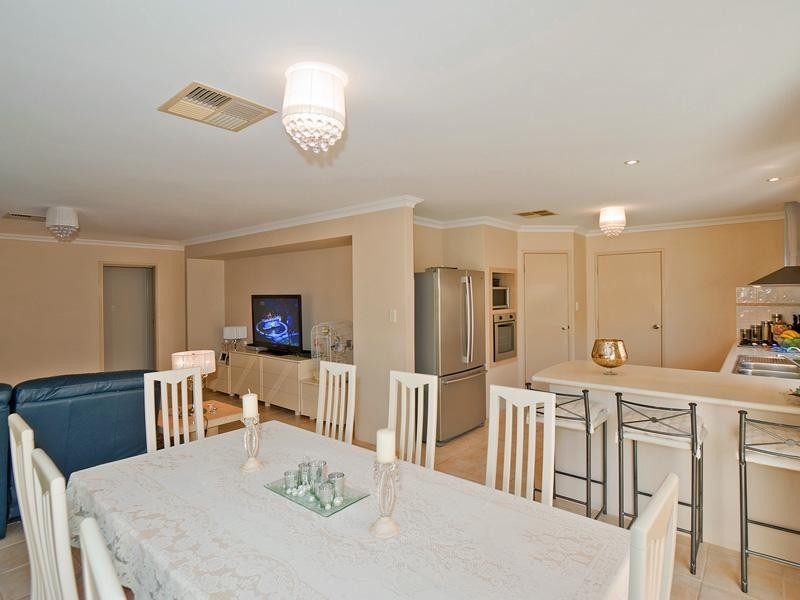 25 Cheshire Entrance, Butler WA 6036