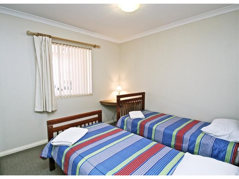 9/18 Kingsbury Rd, Joondalup WA 6027