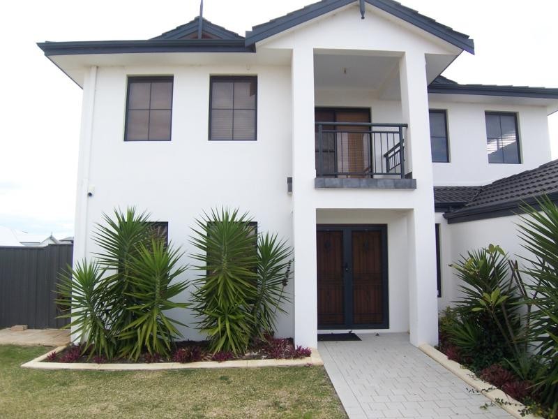 1 Brigantine Drive, Jindalee WA 6036