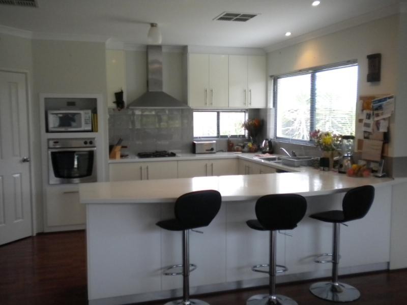 1 Brigantine Drive, Jindalee WA 6036