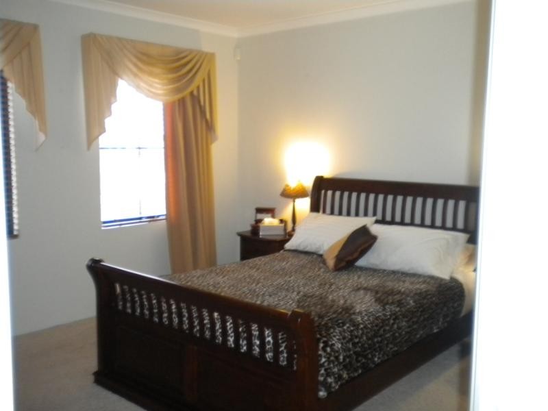 1 Brigantine Drive, Jindalee WA 6036