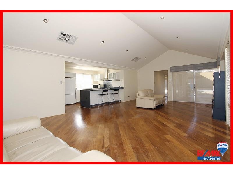 10 Pymore Crescent, Butler WA 6036